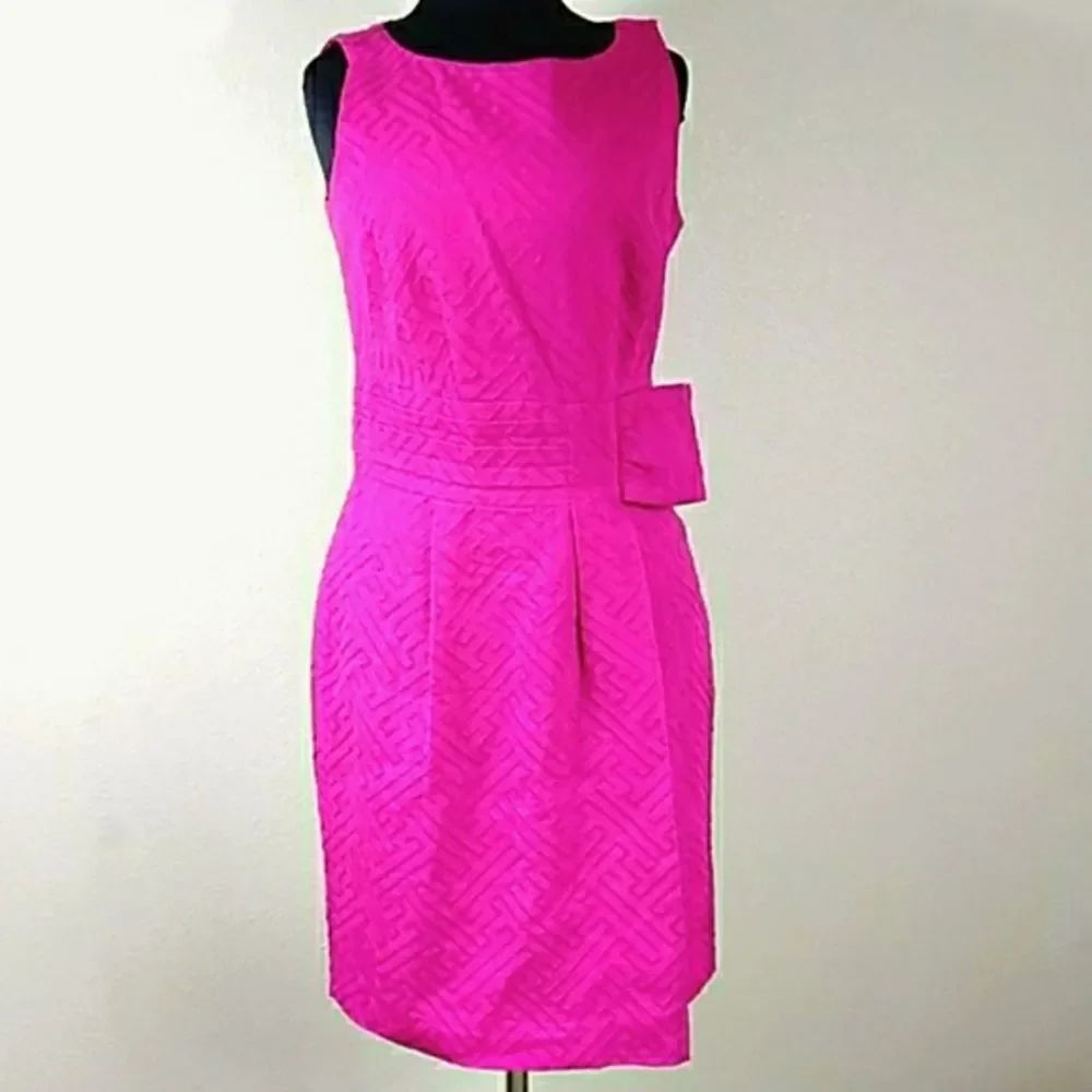 Taylor Women Dress Size 6